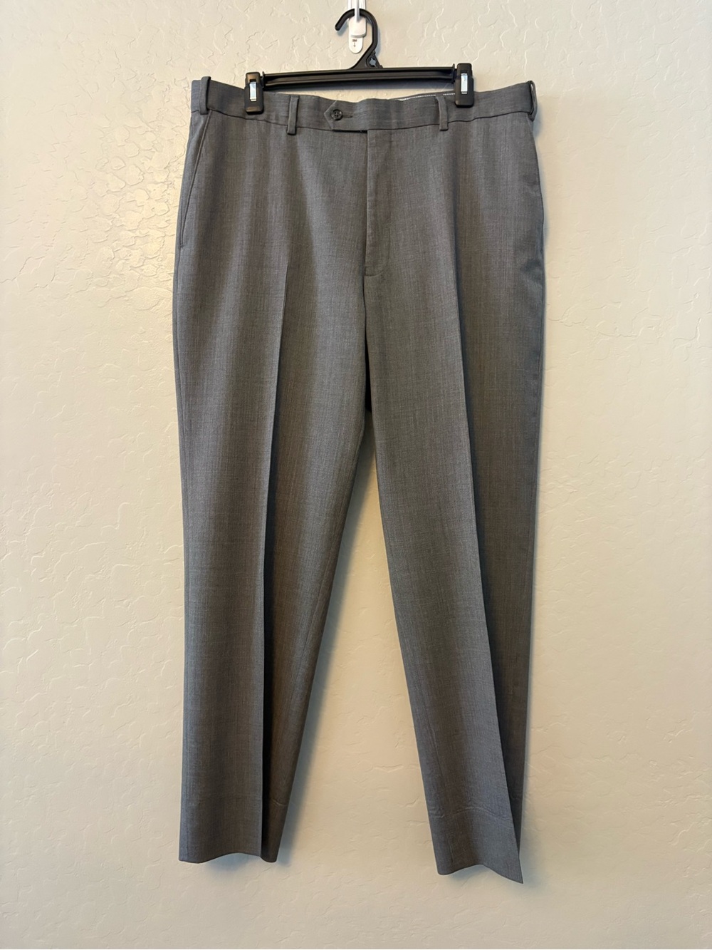 Hart Schaffner Marx gray 100% wool men's dress pants size 36 R